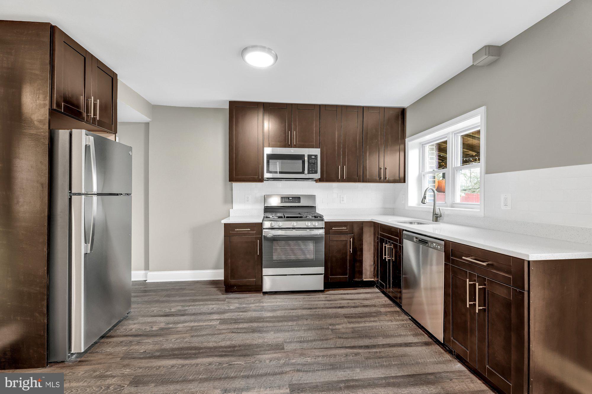 170 West Meadow Road Baltimore, MD 21225 - Photo 10 of 27