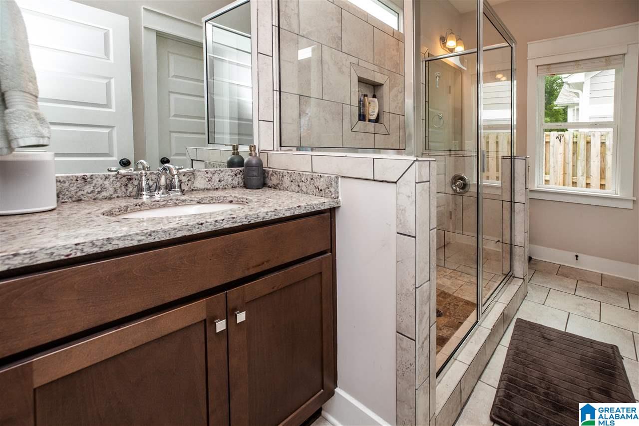 1445 Valley Trace Birmingham, AL 35210 - Photo 5 of 37