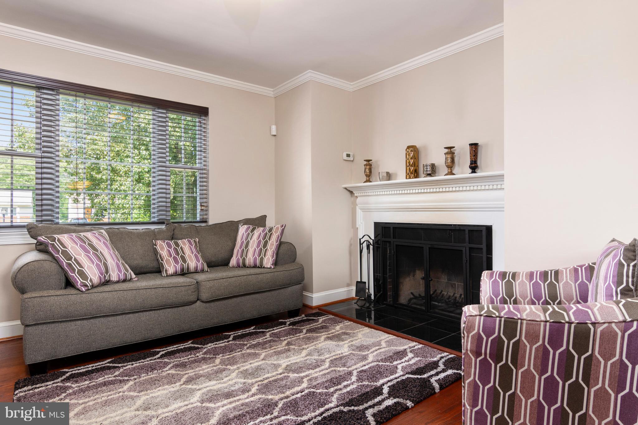 6407 Old Landover Road Landover, MD 20785 - Photo 6 of 22 Living Room