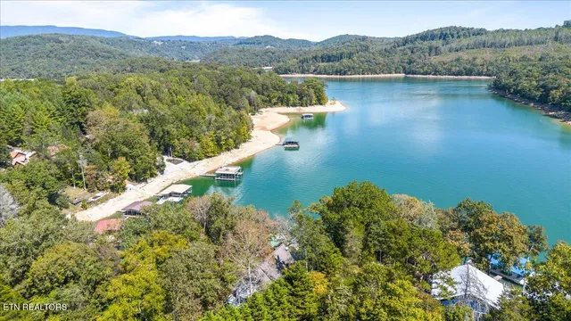 $1,200,000 | 939 East Norris Point Road, La Follette, TN 37766