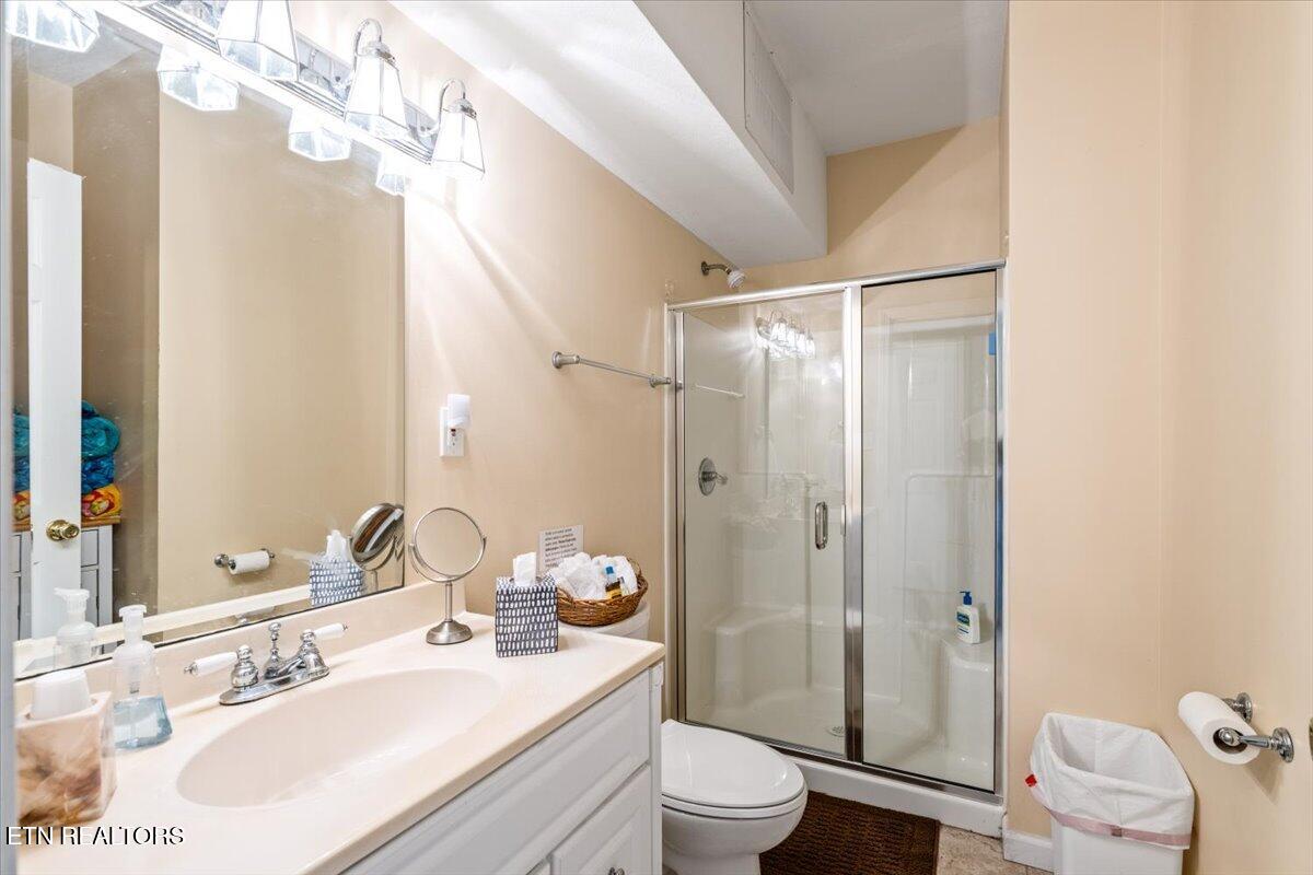 939 East Norris Point Road La Follette, TN 37766 - Photo 37 of 60 37-E Norris