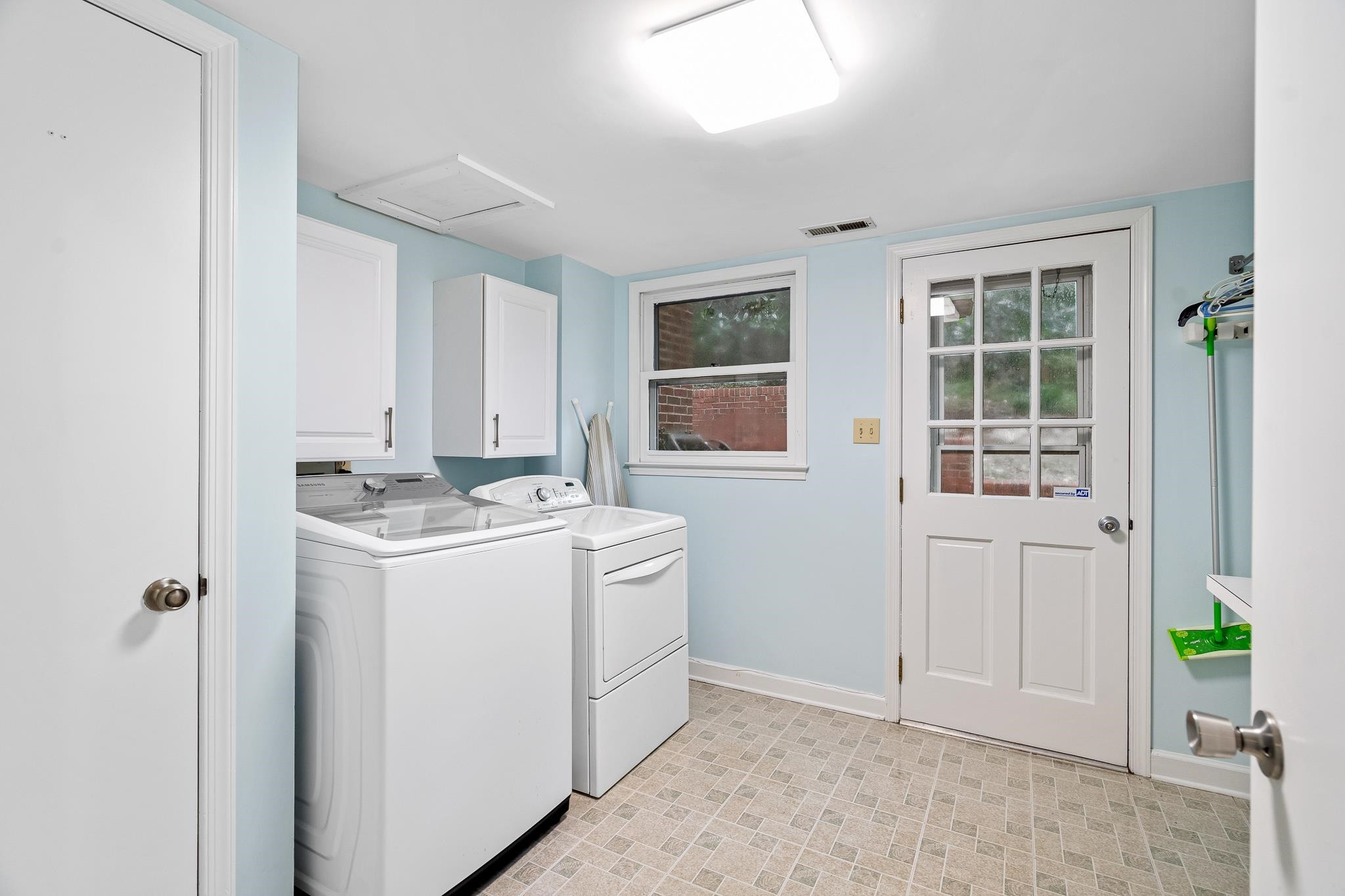 8808 Red Oak Court Raleigh, NC 27613 - Photo 27 of 35 Photo 27