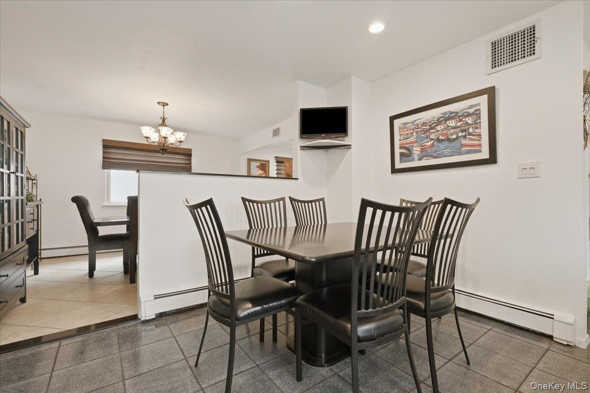 2461 Riviera Lane Bellmore, NY 11710 - Photo 10 of 44