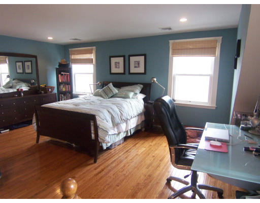 51 Decatur Street, Unit 2 Arlington, MA 02474 - Photo 11 of 15 Gallery Image 11