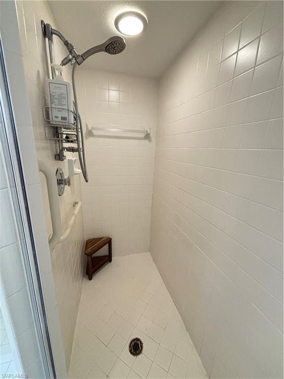 2103 Tama Circle, Unit 101 Naples, FL 34112 - Photo 16 of 37