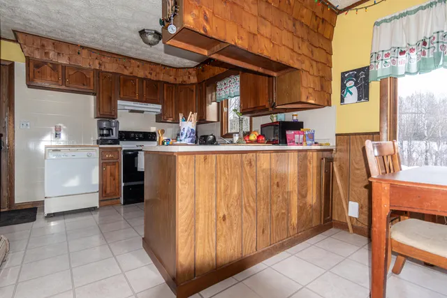 $100,000 | 104 Dufour Road, Madawaska, ME 04756