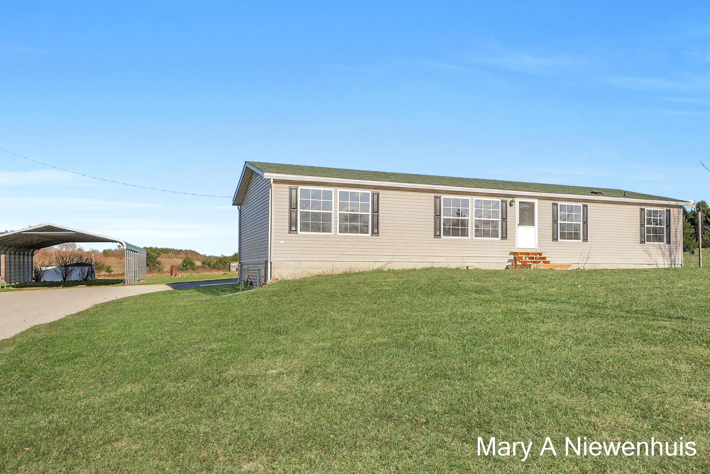1564 Grow Road Northwest Stanton, MI 48888 - Photo 3 of 42 DSC07717