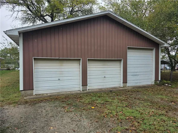 $169,900 | 1604 College Street, Lamar, MO 64759