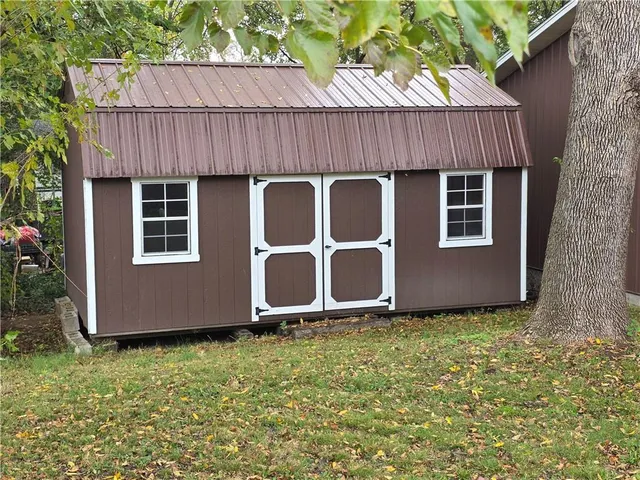 $179,900 | 1604 College Street, Lamar, MO 64759