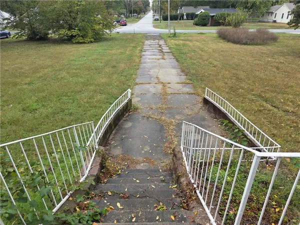 $169,900 | 1604 College Street, Lamar, MO 64759