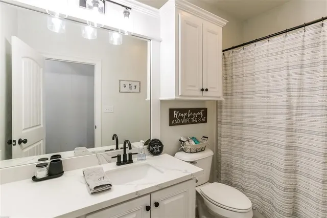 $315,000 | 16345 Cheyenne Drive, Iowa, LA 70647