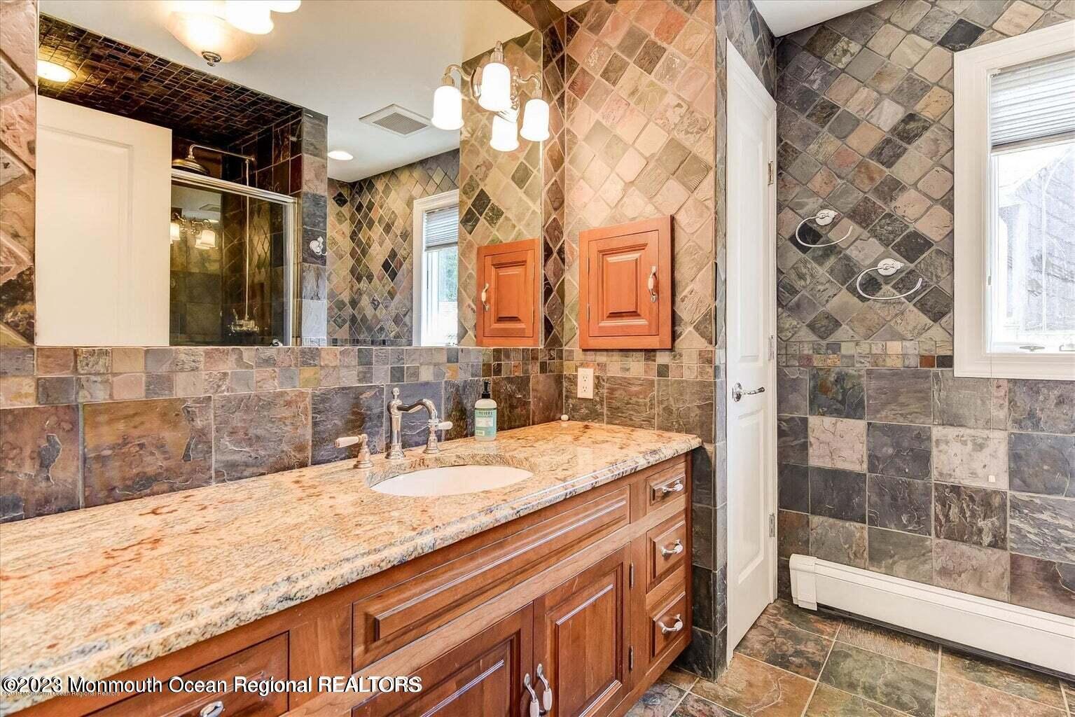152 Monmouth Road Oakhurst, NJ 07755 - Photo 7 of 8 20230619183649960958000000-o