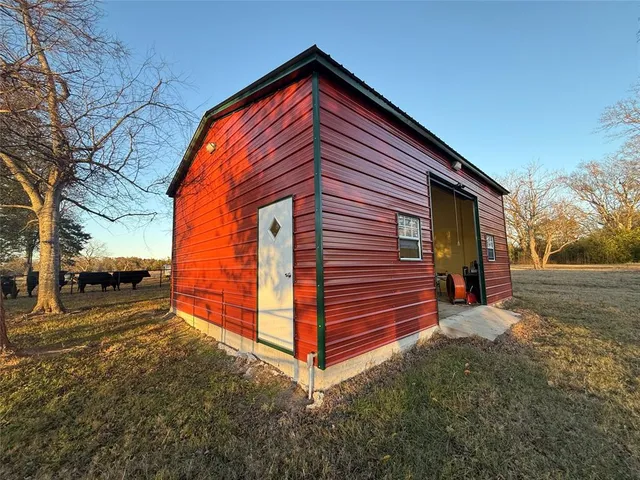 $273,400 | 332 Vz County Road 3439, Wills Point, TX 75169