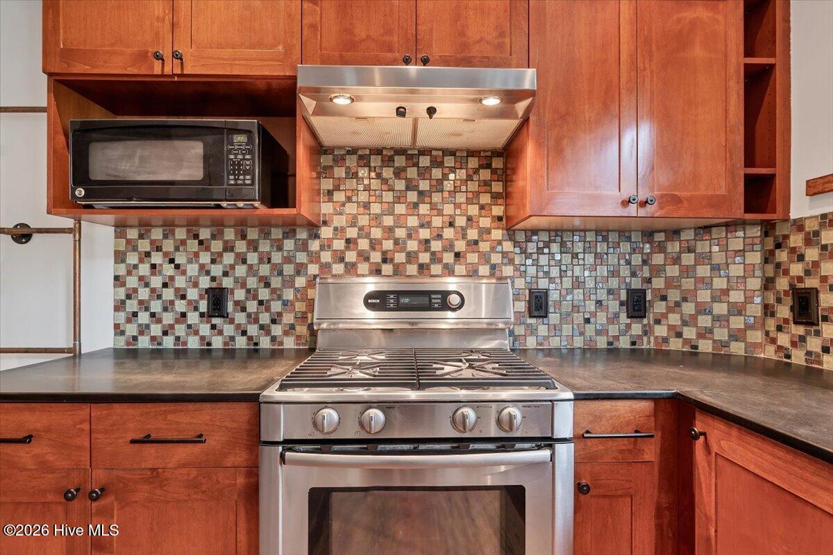 260 North Ridge Street Southern Pines, NC 28387 - Photo 12 of 53 Bosch Appliances Incl'd