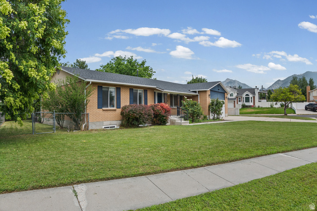 341 Heather Ridge Circle Sandy, UT 84070 - Photo 3 of 33