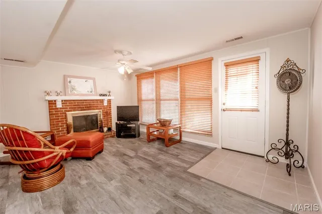 $339,900 | 624 Sandy Oak Drive, Manchester, MO 63021