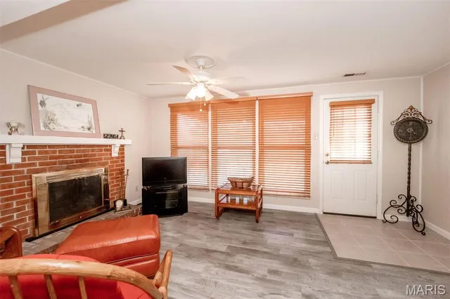 $339,900 | 624 Sandy Oak Drive, Manchester, MO 63021