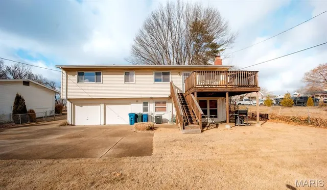 $339,900 | 624 Sandy Oak Drive, Manchester, MO 63021