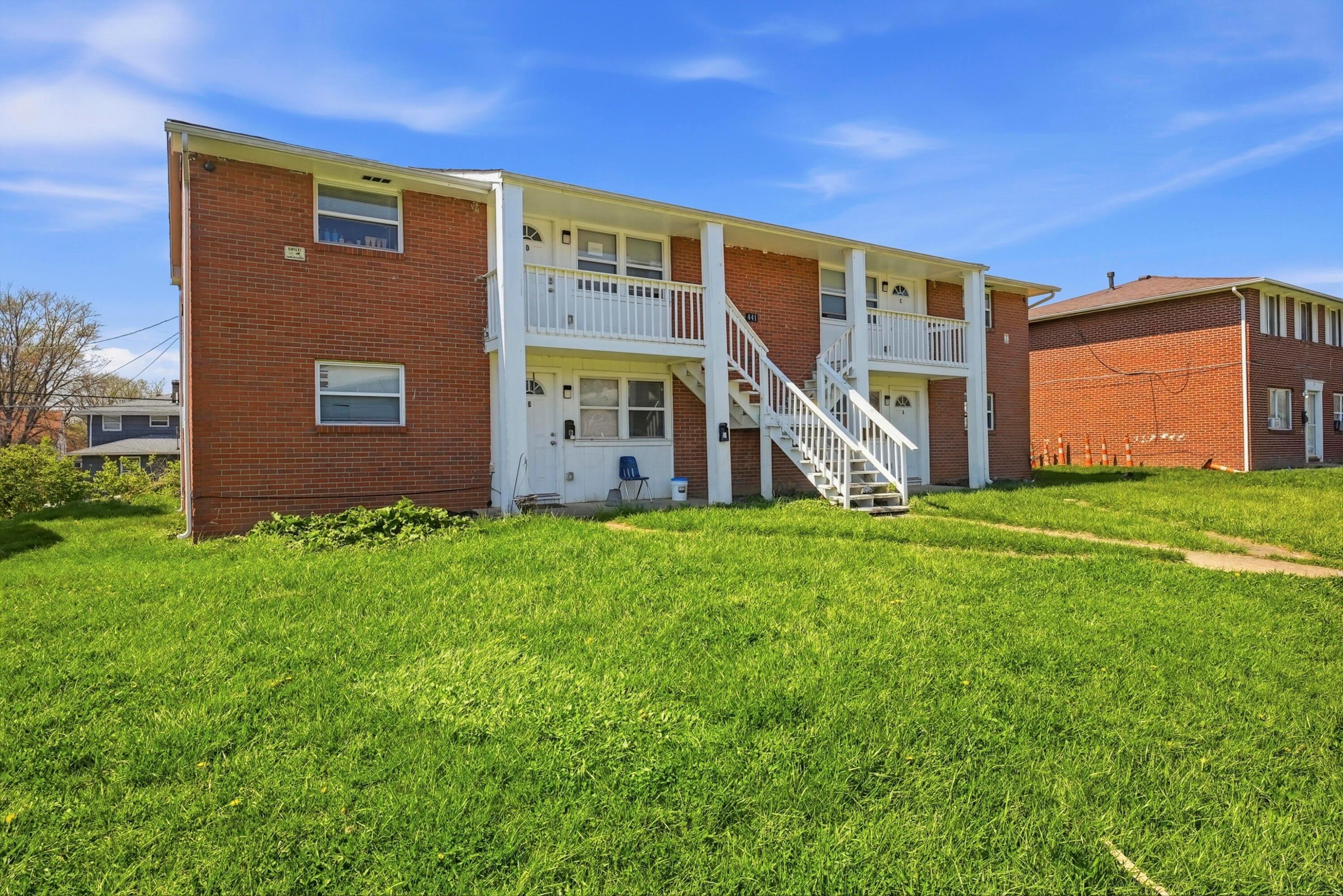 441-447 Barnett Road Columbus, OH 43213 - Photo 2 of 22 1