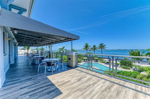 $1,125,000 | 266 Sapphire Lake Drive, Unit 202, Bradenton, FL 34209