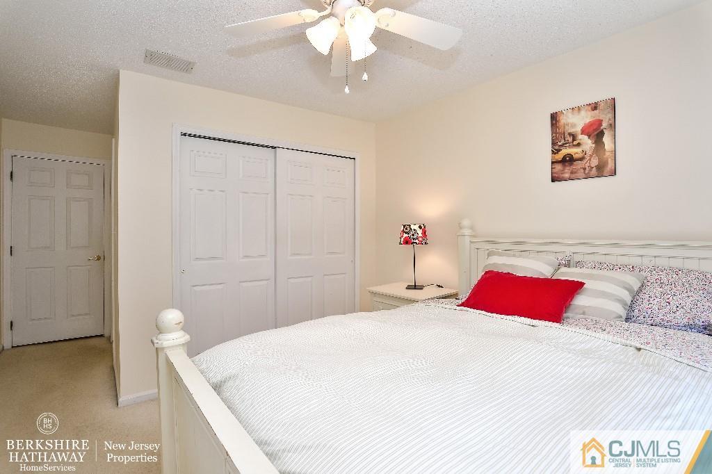 184 Prestwick Way Edison, NJ 08820 - Photo 16 of 18 Gallery Image 16