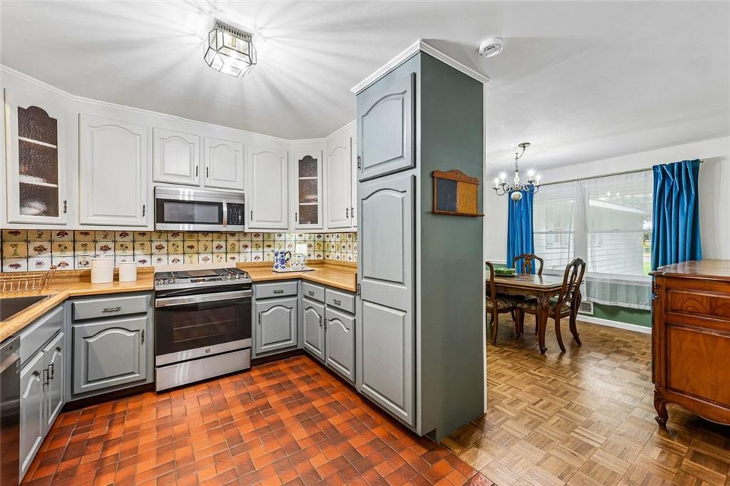 12160 Arnold Mill Road Roswell, GA 30075 - Photo 15 of 37