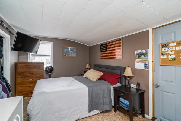 $144,900 | 1221 Knight Avenue North, Thief River Falls, MN 56701