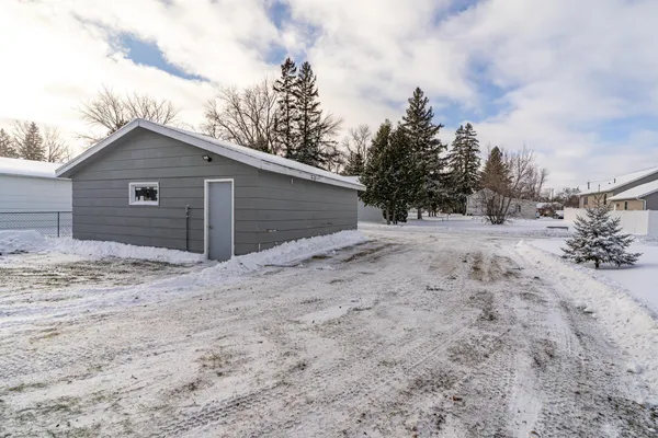 $144,900 | 1221 Knight Avenue North, Thief River Falls, MN 56701