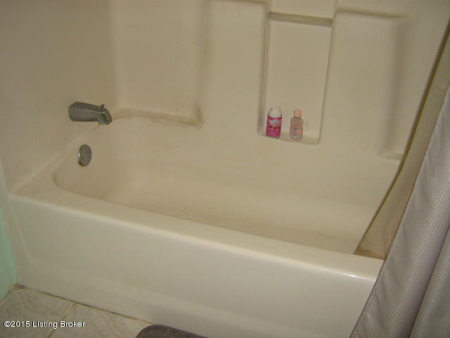 8476 Robbins Road Louisville, KY 40258 - Photo 21 of 27 IMG_1043