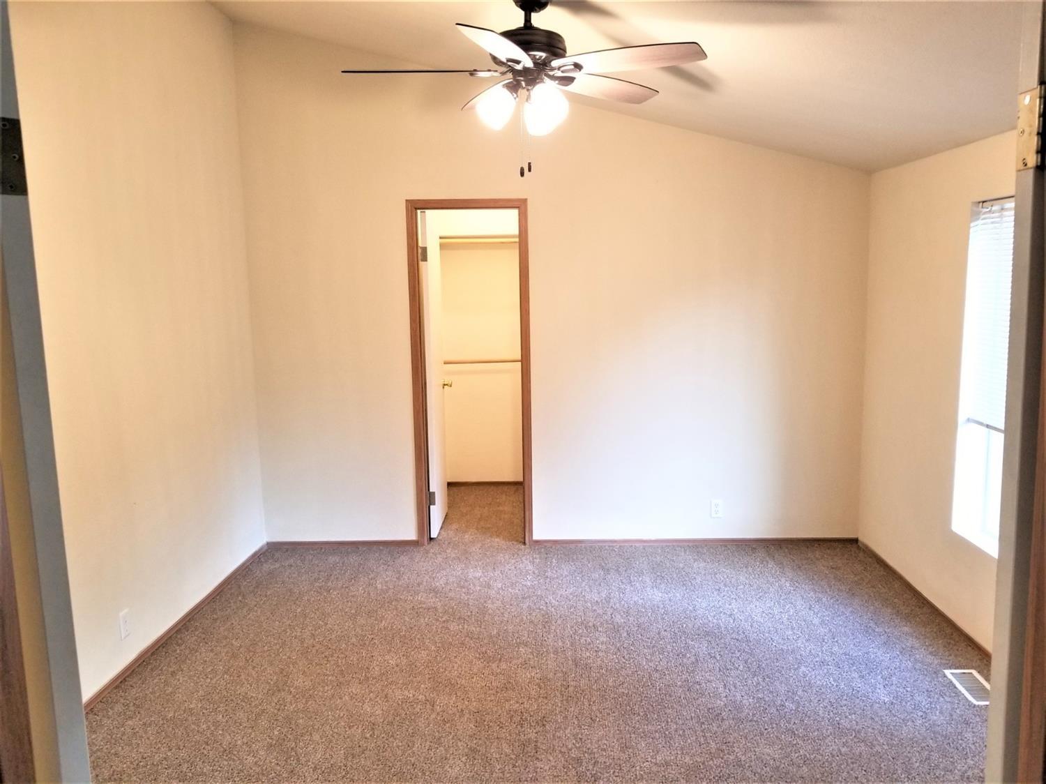 4124 Round Lake Road Klamath Falls, OR 97601 - Photo 8 of 24 Additional Photo