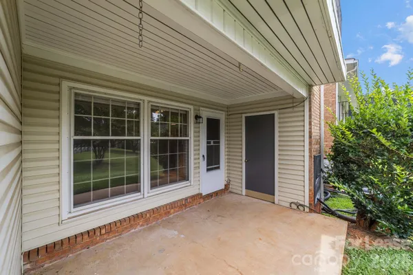 $1,195 | 4605 Coronado Drive, Unit Q, Charlotte, NC 28212