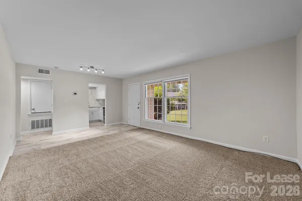 $1,195 | 4605 Coronado Drive, Unit Q, Charlotte, NC 28212