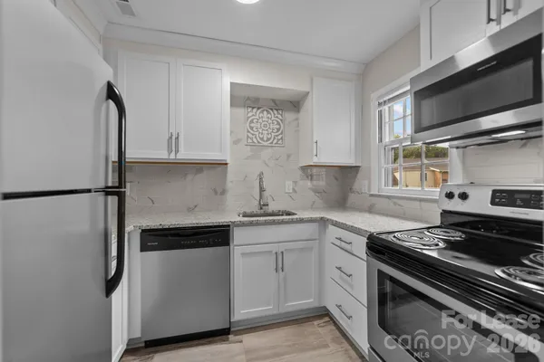 $1,195 | 4605 Coronado Drive, Unit Q, Charlotte, NC 28212