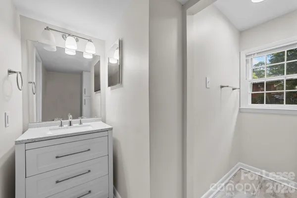 $1,195 | 4605 Coronado Drive, Unit Q, Charlotte, NC 28212