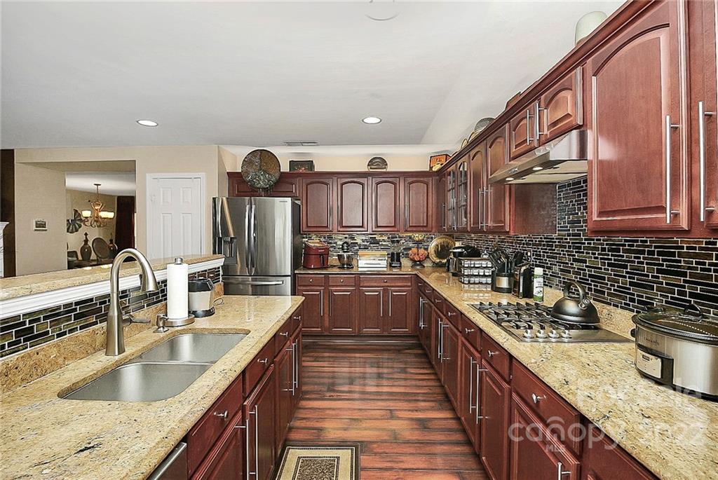 7712 Kuck Road Mint Hill, NC 28227 - Photo 8 of 34 Gallery Image 8