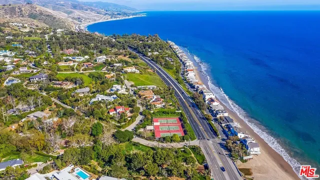 $2,795,000 | 27136 Sea Vista Drive, Malibu, CA 90265