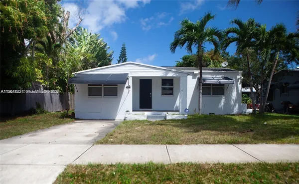 $2,750 | 1821 Harding Street, Hollywood, FL 33020