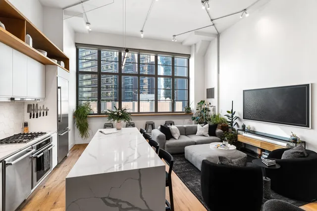 $1,980,000 | 27-28 Thomson Avenue, Unit 304 | Long Island City