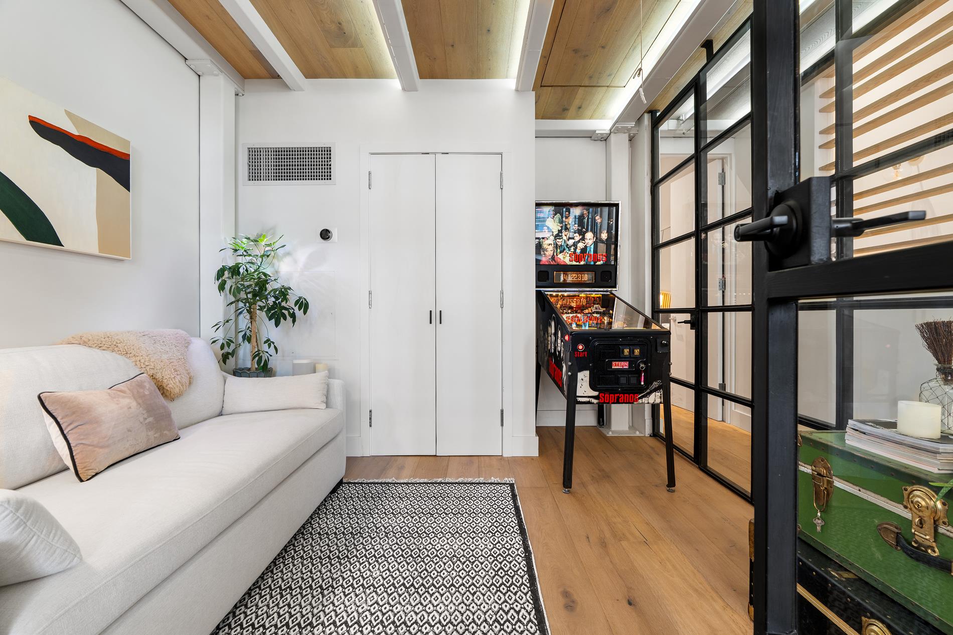 27-28 Thomson Avenue, Unit 304 Queens, NY 11101 - Photo 9 of 19