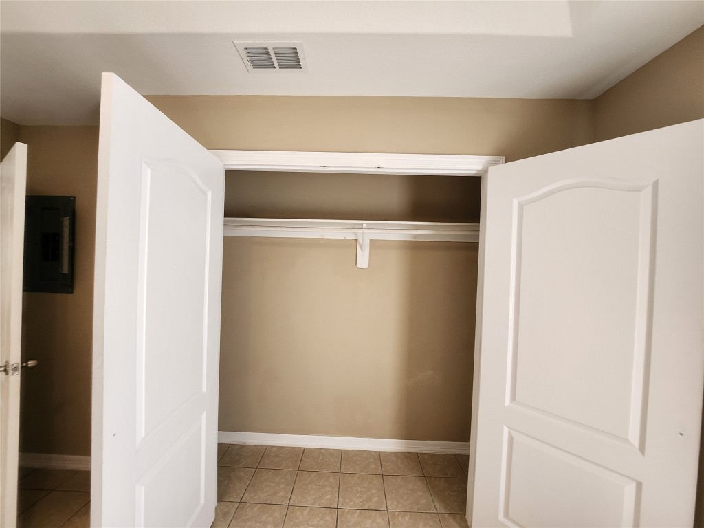 7609 Villa Rama S Street, Unit 4 Mission, TX 78572 - Photo 7 of 11 a view of walk in closet