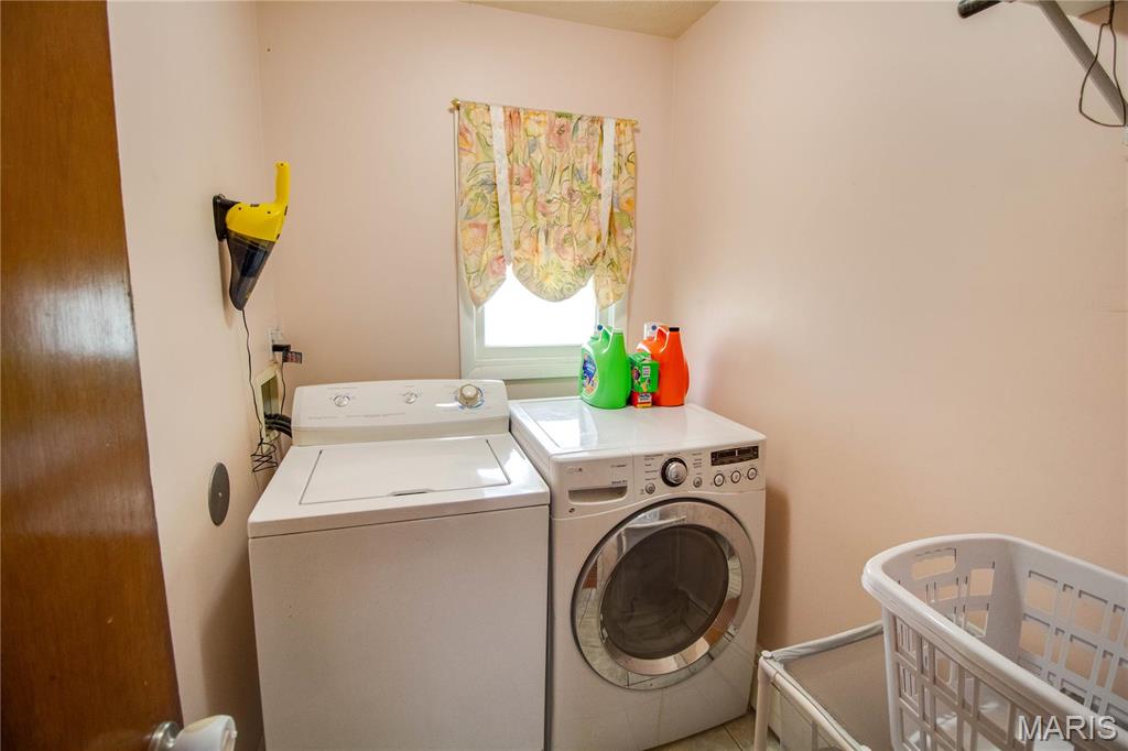 1010 Walnut Greenfield, IL 62044 - Photo 20 of 28