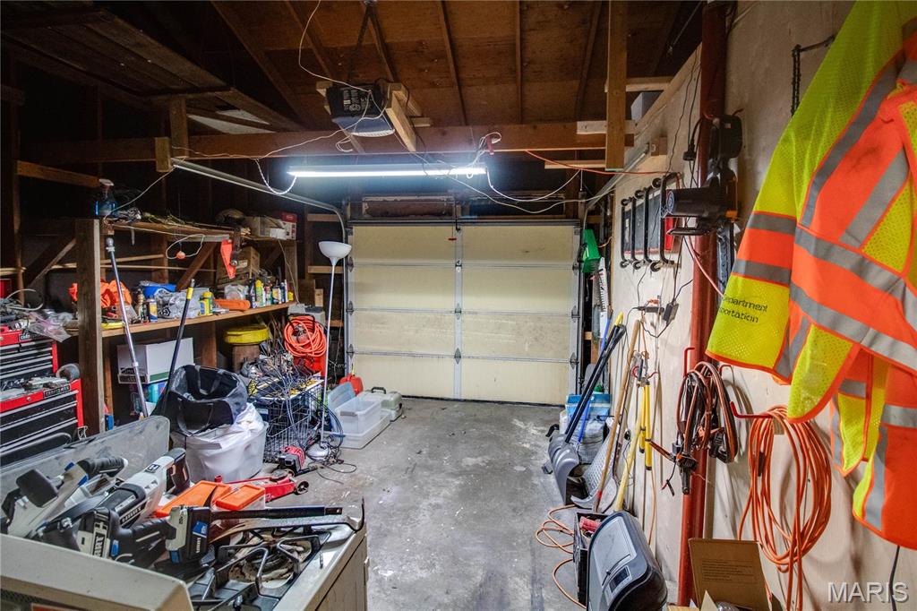 1010 Walnut Greenfield, IL 62044 - Photo 25 of 28