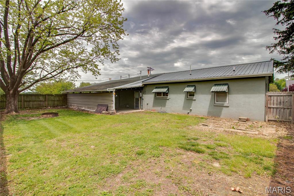 1010 Walnut Greenfield, IL 62044 - Photo 26 of 28