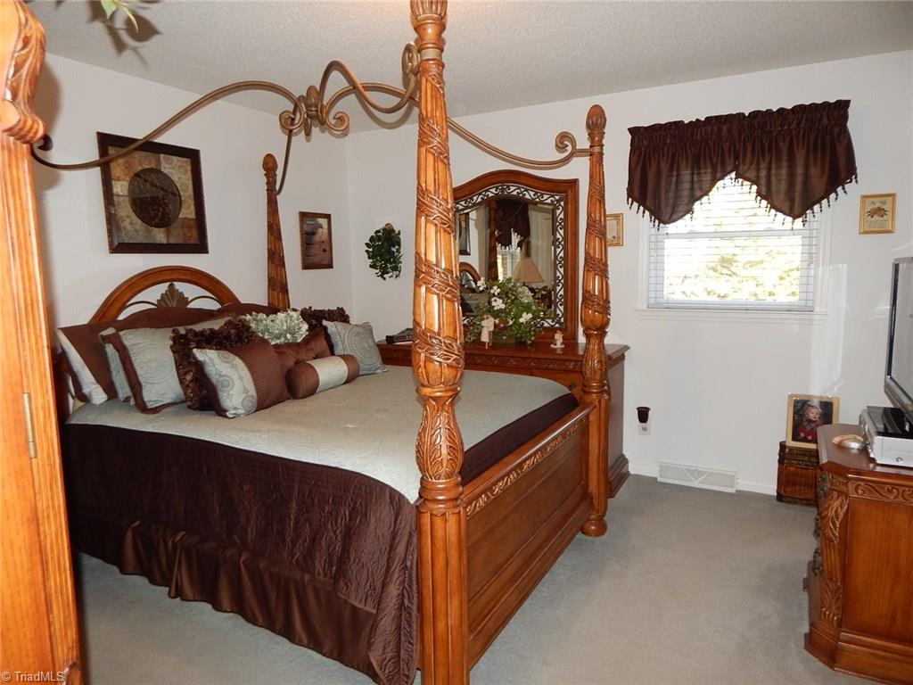 151 Bon Aire Road Elkin, NC 28621 - Photo 13 of 17 Gallery Image 13