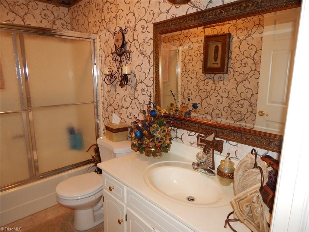 151 Bon Aire Road Elkin, NC 28621 - Photo 10 of 17 Gallery Image 10