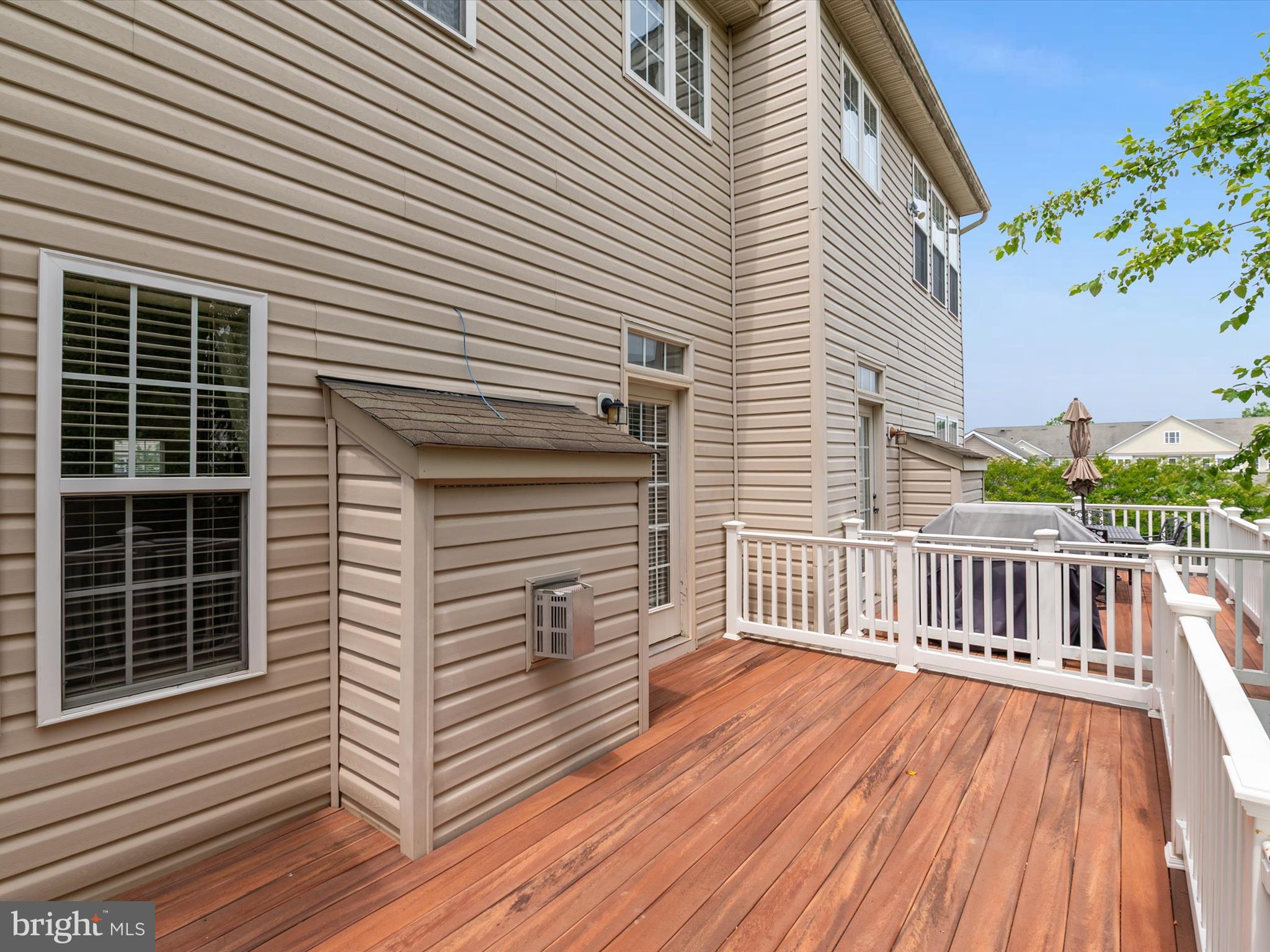 6888 Tasker Falls Elkridge, MD 21075 - Photo 27 of 47 a view of a wooden deck