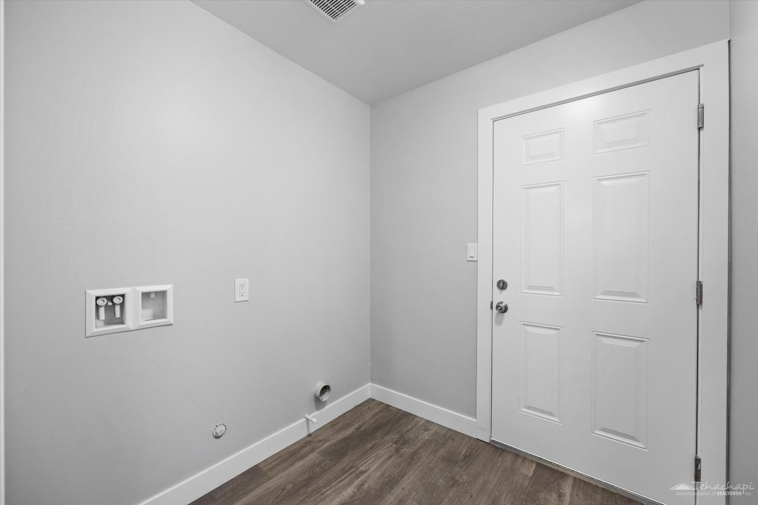 22201 Mariposa Road Tehachapi, CA 93561 - Photo 15 of 18 Gallery Image 15