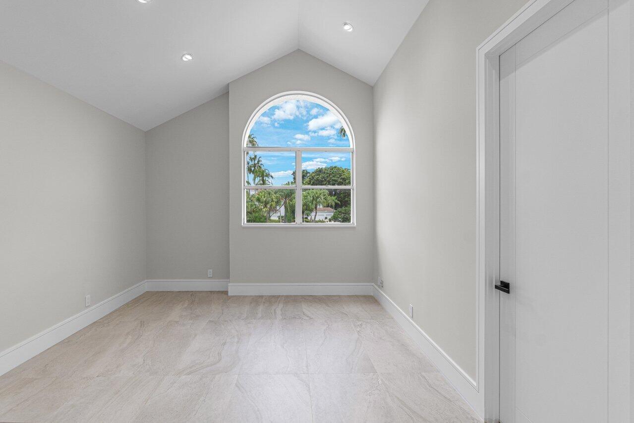 5886 Northwest 24th Avenue, Unit 104 Boca Raton, FL 33496 - Photo 4 of 36 004-5886Northwest24thAvenue-BocaRaton-FL