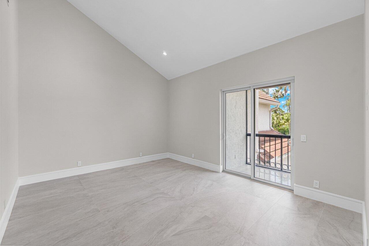 5886 Northwest 24th Avenue, Unit 104 Boca Raton, FL 33496 - Photo 10 of 36 010-5886Northwest24thAvenue-BocaRaton-FL