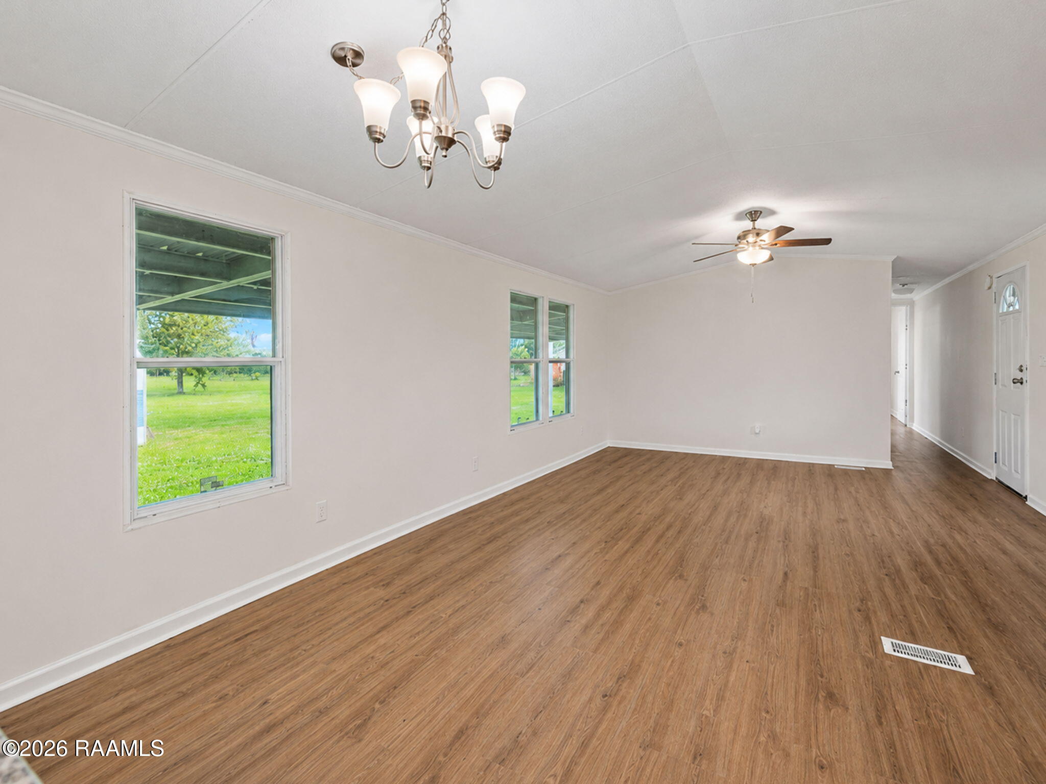 2619 Grand Prairie Road New Iberia, LA 70560 - Photo 6 of 36